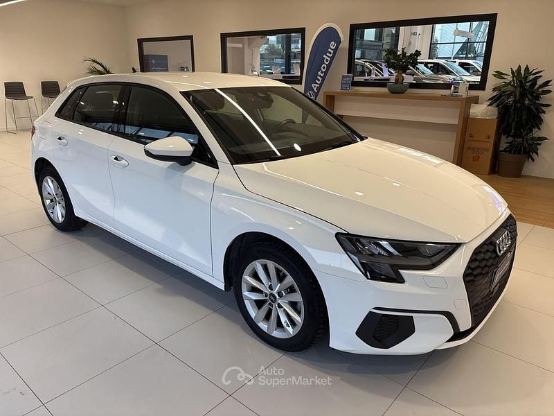 Usata Audi A3 Business 116 CV (85 kW) 2021 Bianco Berlina