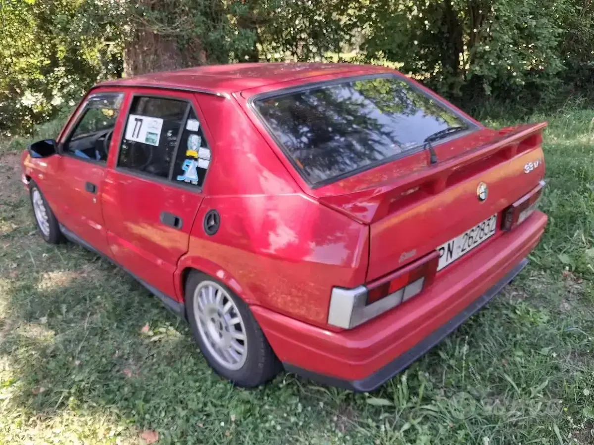 Usata Alfa Romeo 33 114 CV (83 kW) 1988 Rosso Berlina