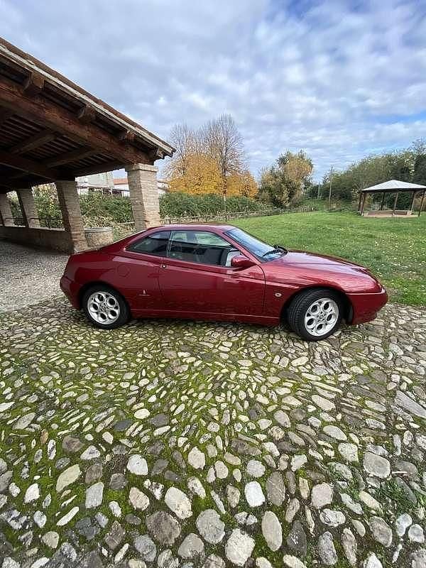 Usata Alfa Romeo GTV 201 CV (147 kW) 1996 Coupé