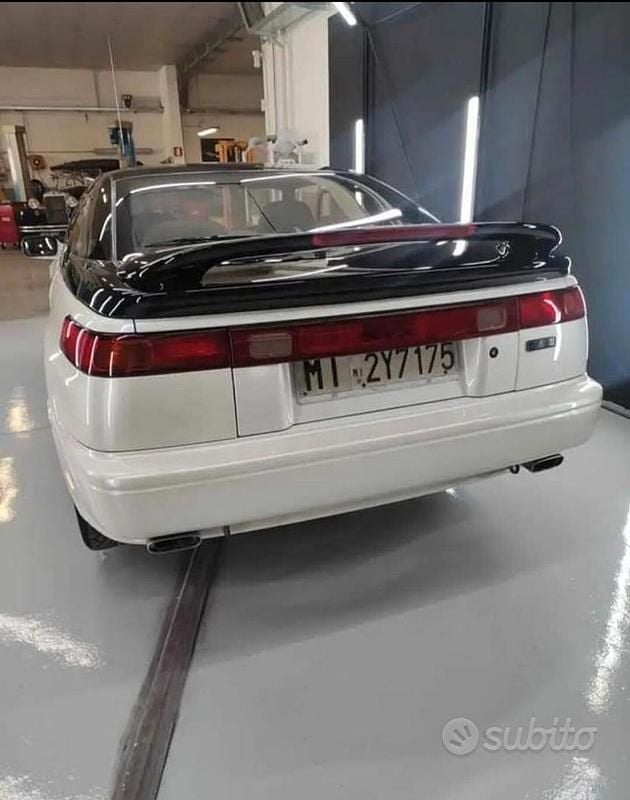 Usata Subaru SVX 230 CV (169 kW) 1992 Bianco Coupé