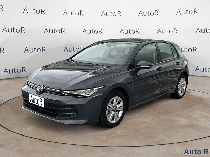 Usata VW Golf VIII Life 115 CV (84 kW) 2025 Grigio Berlina