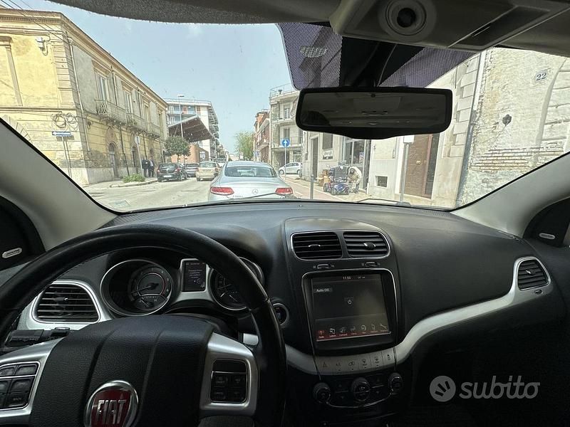 Usata Fiat Freemont 170 CV (125 kW) 2012 Bianco SUV