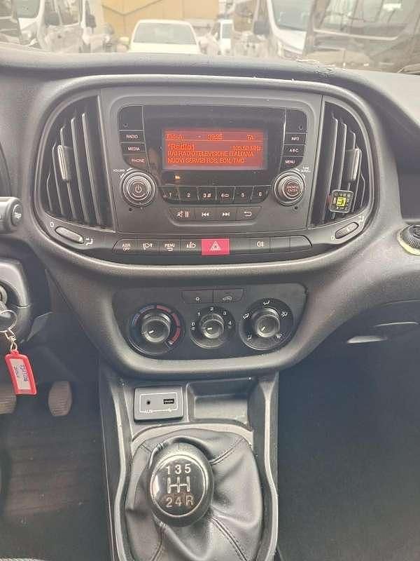 Usata 2017 Fiat Doblò Monovolume | 5000 € (Buon prezzo) - Immagine 1/4