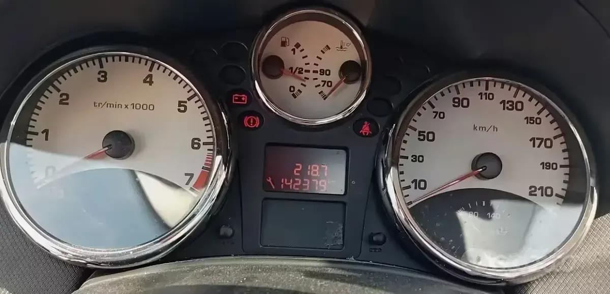 Usata Peugeot 207 CC 88 CV (64 kW) 2008 Nero Cabrio
