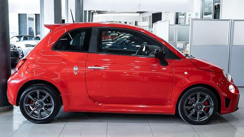 Usata Abarth 595 144 CV (105 kW) 2019 Rosso metallizzato Cabrio