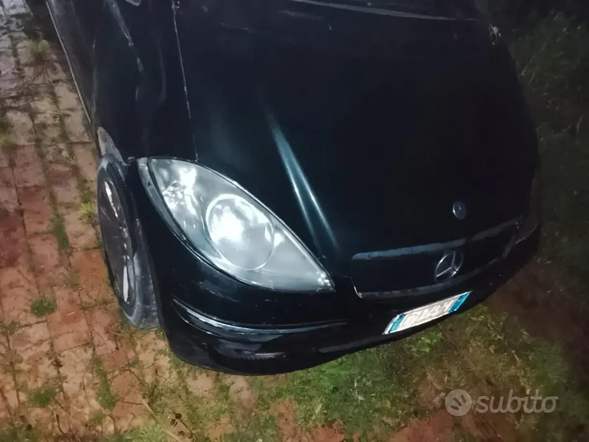 Usata Mercedes A180 109 CV (80 kW) 2004 Nero Berlina