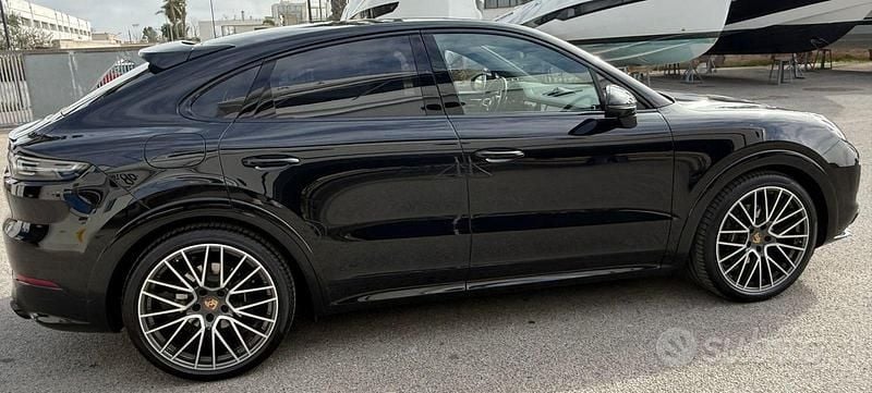 Usata Porsche Cayenne Platinum Edition 340 CV (250 kW) 2022 Nero SUV