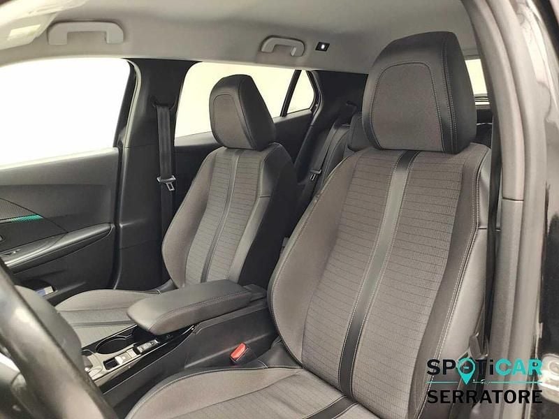 Usata Peugeot 2008 Allure 131 CV (96 kW) 2022 Nero SUV
