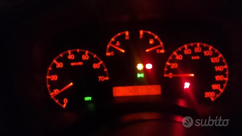 Usata Fiat Punto 80 CV (58 kW) 2003 Grigio Utilitaria