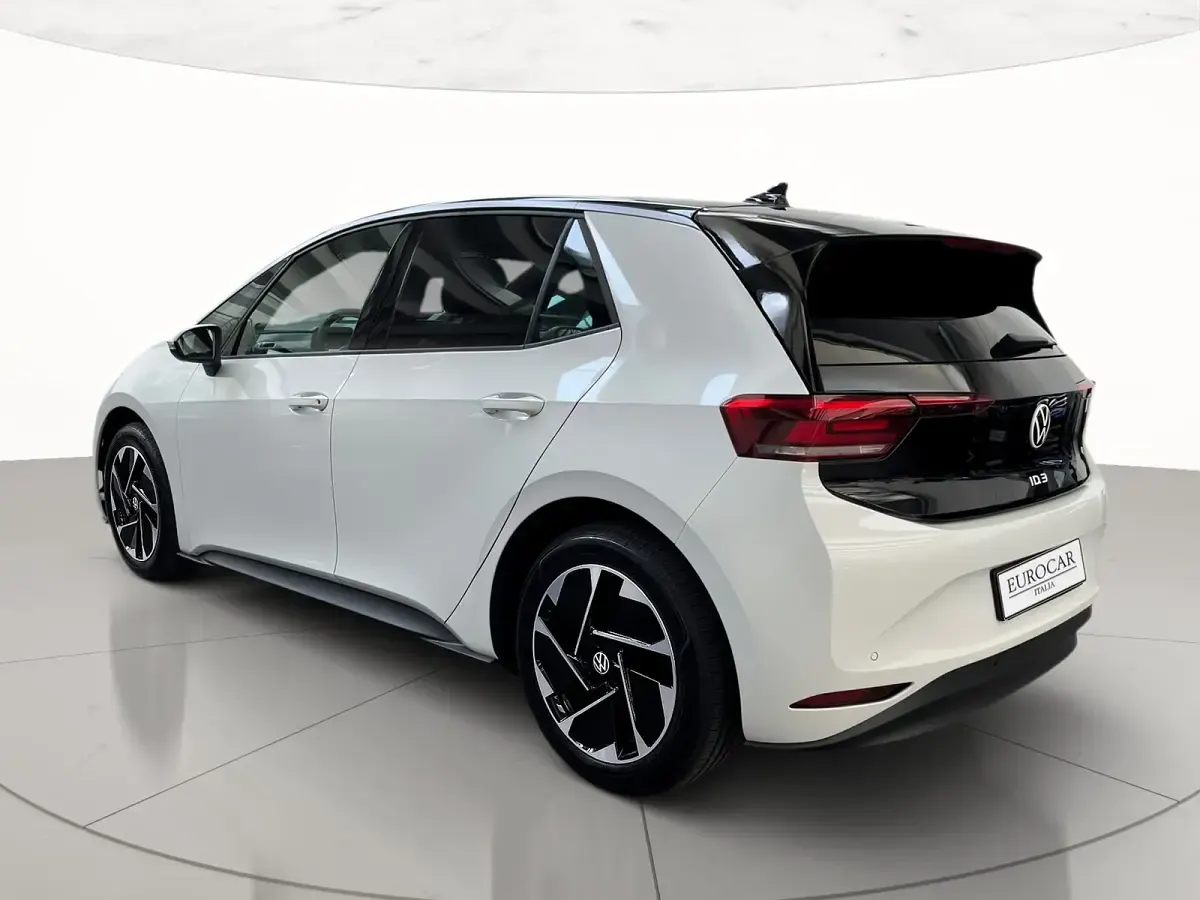 Nuova VW ID.3 Pure 125 kW (170 CV) 2026 Glacier white metallizzato ner Utilitaria