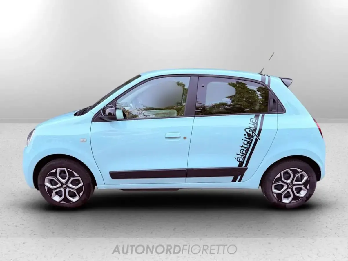 Usata Renault Twingo Equilibre 30 kW (42 CV) 2023 Blu/azzurro Utilitaria