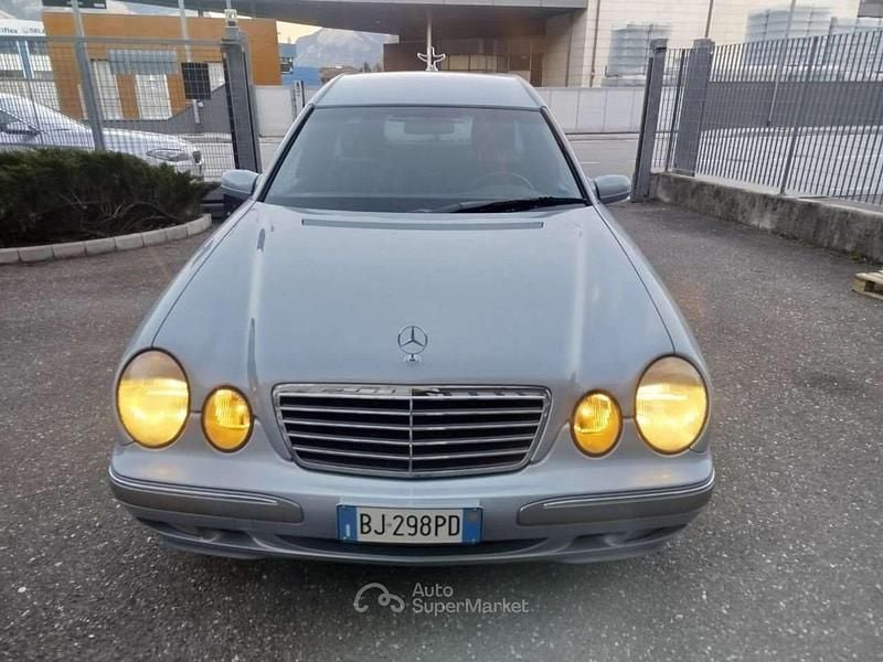 Occasion Mercedes E270 Elegance 170 ch (125 kW) 2000 Gris Break