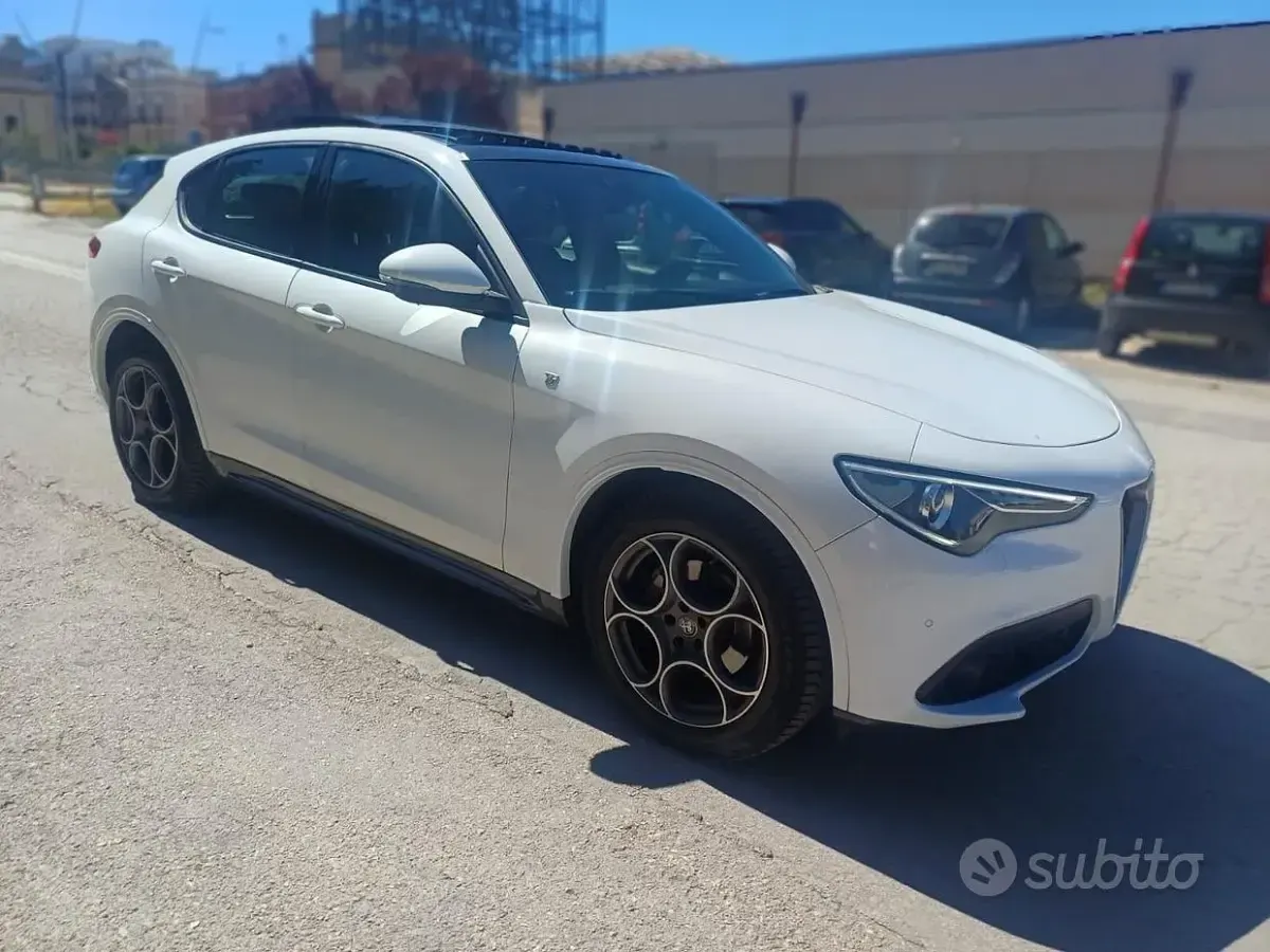 Usata Alfa Romeo Stelvio Ti 209 CV (153 kW) 2022 Bianco SUV