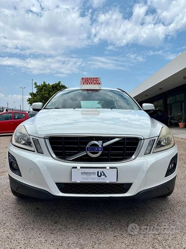 Usata Volvo XC60 Drive Kinetic 175 CV (128 kW) 2009 Bianco SUV