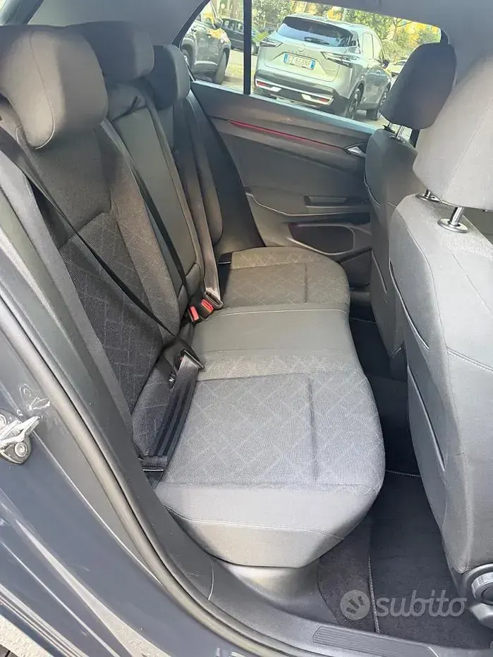 Usata VW Golf VIII 116 CV (85 kW) 2022 Grigio Berlina
