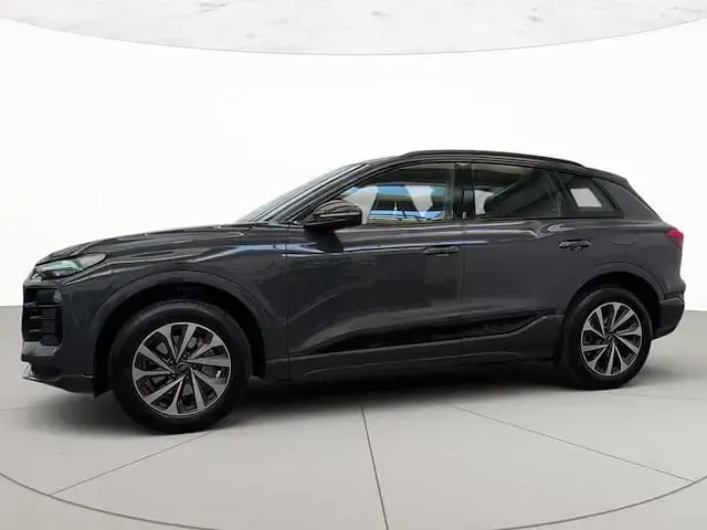 Occasion Audi Q6 e-tron Business 239 kW (326 PK) 2025 Grijs SUV