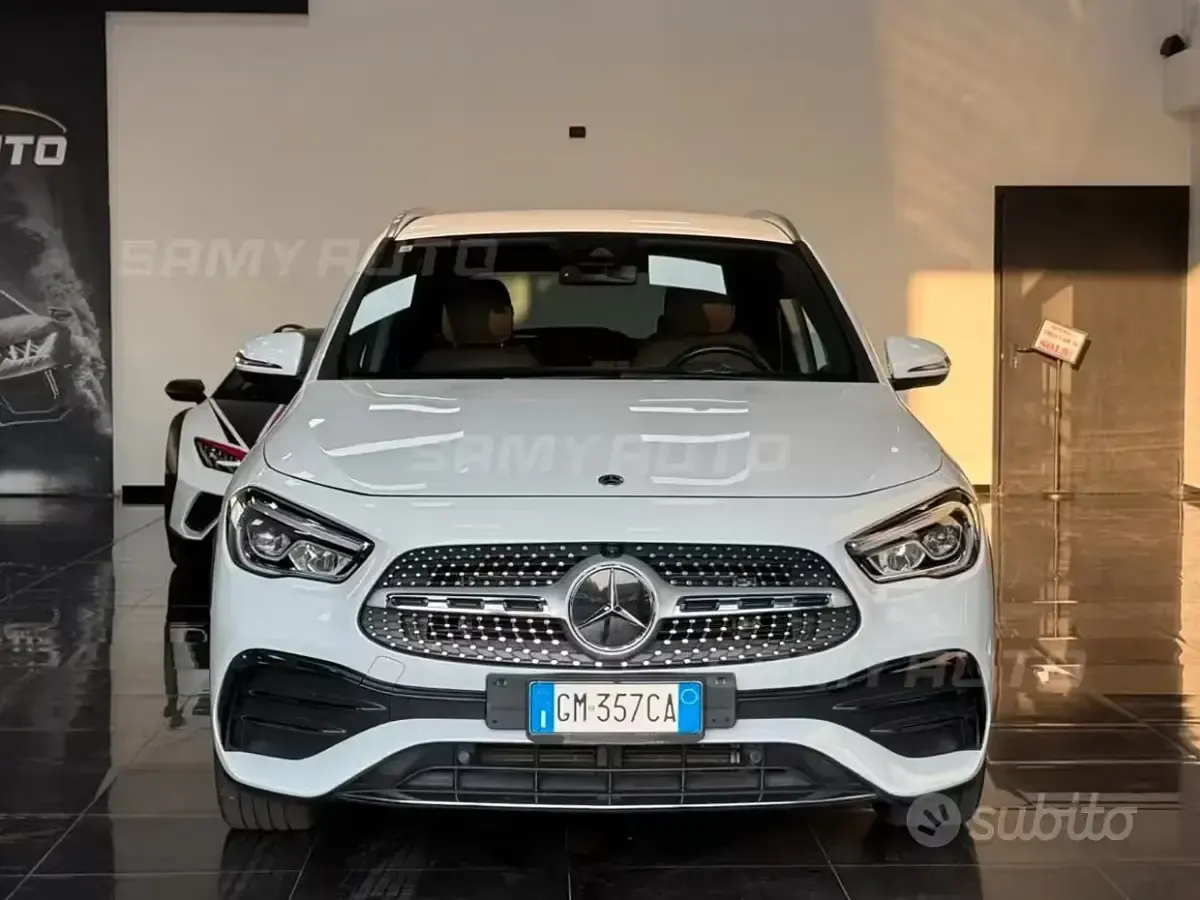 Usata Mercedes GLA200 Premium 150 CV (110 kW) 2023 Bianco SUV