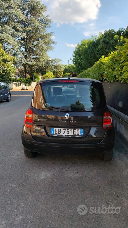 Usata 2011 Renault Modus Expression Monovolume | 4000 € (Buon prezzo) - Immagine 1/4