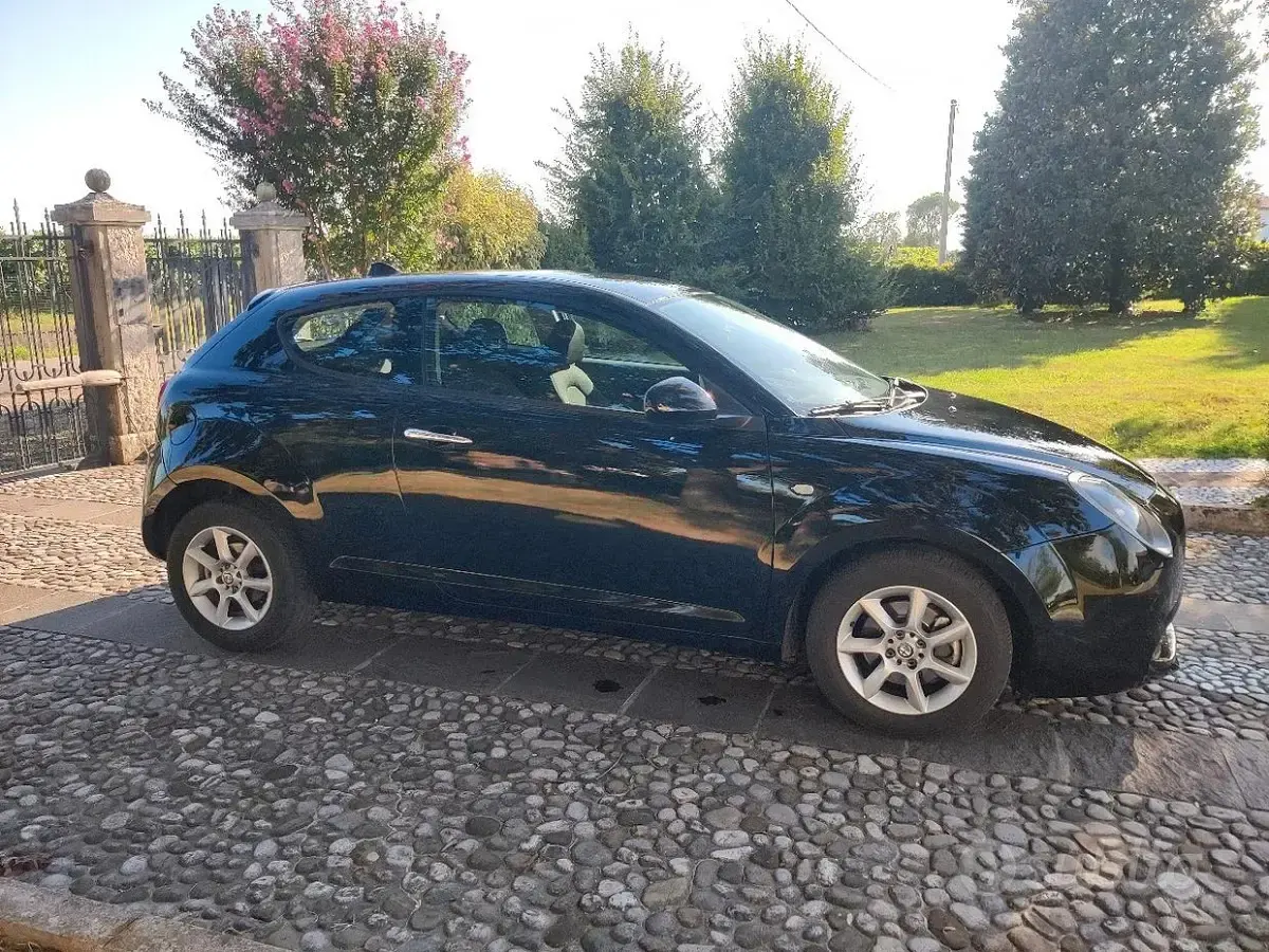 Usata Alfa Romeo MiTo 90 CV (66 kW) 2014 Nero Utilitaria