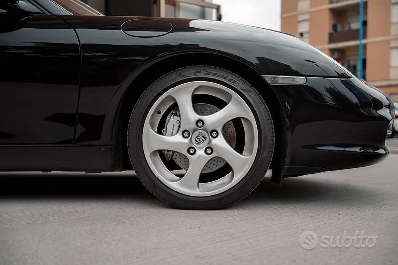 Usata Porsche 911 Carrera Cabriolet 320 CV (235 kW) 2004 Nero Cabrio