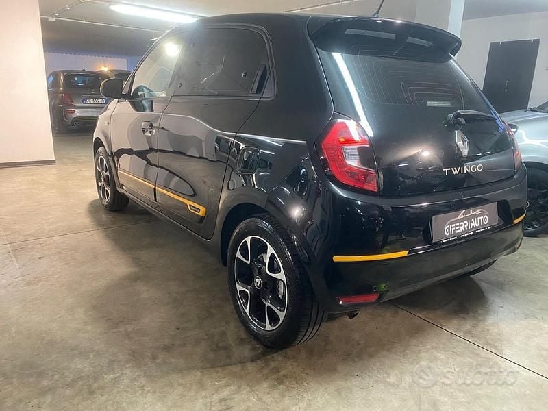 Usata Renault Twingo Signature 95 CV (69 kW) 2019 Nero Utilitaria