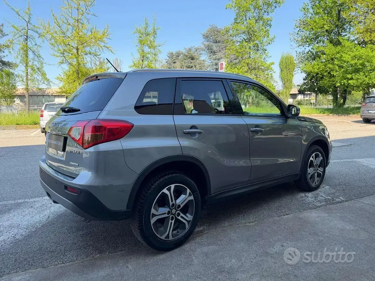 Occasion Suzuki Vitara 120 PK (88 kW) 2017 Grijs SUV
