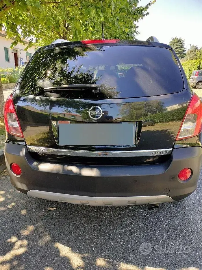 Usata Opel Antara Cosmo 163 CV (119 kW) 2014 Nero SUV