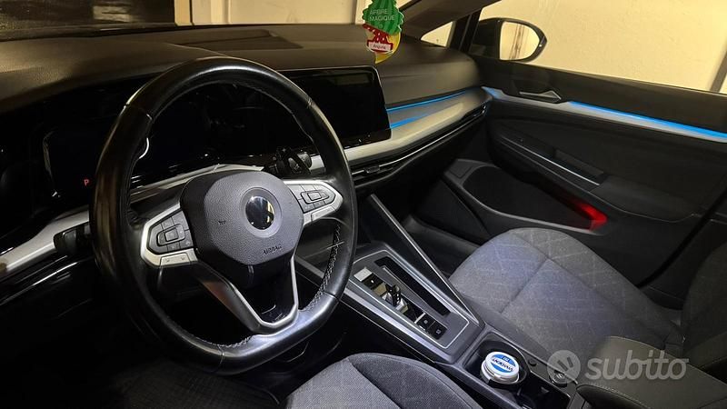 Usata VW Golf VII 150 CV (110 kW) 2021 Nero Utilitaria