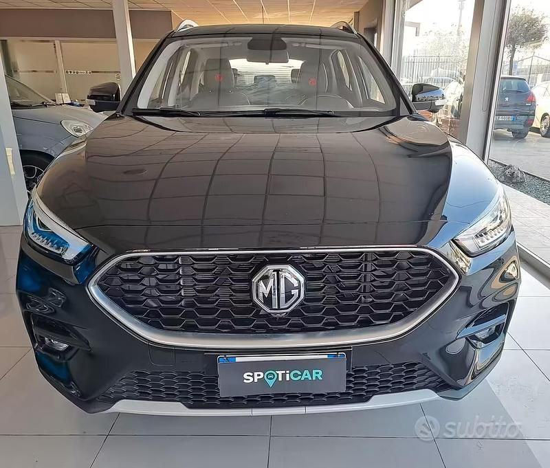 Usata MG ZS Luxury 106 CV (77 kW) 2024 Nero SUV