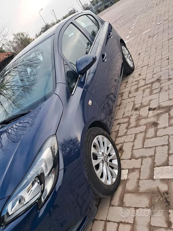 Usata Opel Corsa 2016 Blu Utilitaria