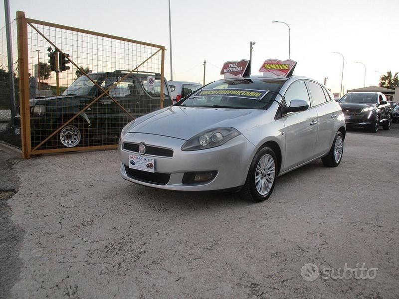Usata Fiat Bravo Dynamic 120 CV (88 kW) 2012 Grigio Utilitaria