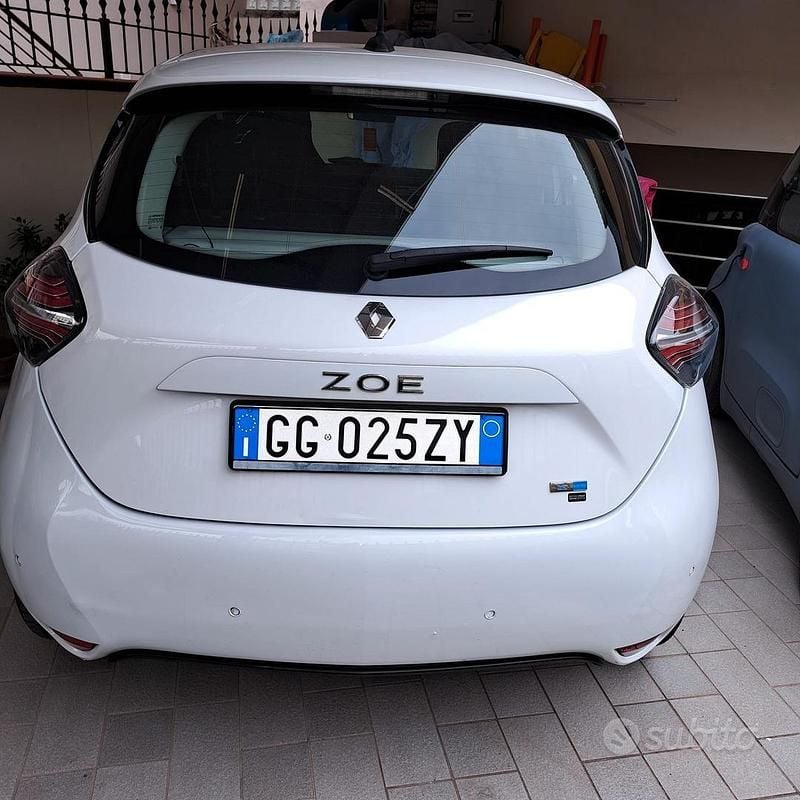 Käytetty Renault Zoe Zen 52 kW (71 HP) 2020 Valkoinen Viistoperä