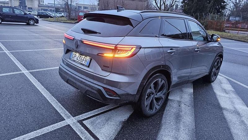 Usata Renault Austral Techno Esprit Alpine 131 CV (96 kW) 2023 Grigio SUV