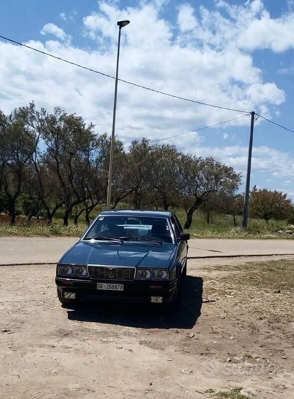 Usata Maserati Biturbo 184 CV (135 kW) 1987 Blu Berlina