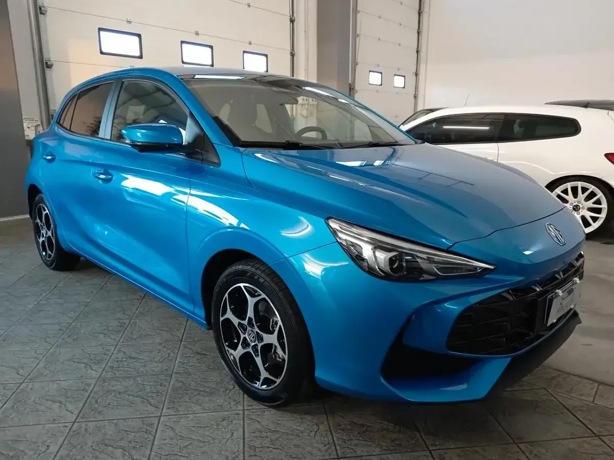 Usata MG MG3 Luxury 102 CV (75 kW) 2024 Blu Utilitaria