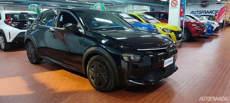 Nuova Lancia Ypsilon 110 CV (80 kW) 2025 Nero Utilitaria