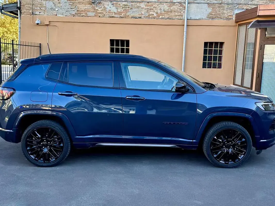 Usata Jeep Compass 131 CV (96 kW) 2023 Blu/azzurro SUV