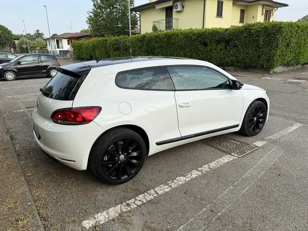 Begagnad VW Scirocco 160 HK (117 kW) 2010 Sportkupé