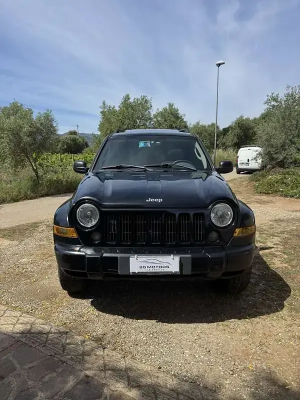Usata Jeep Cherokee Sport 163 CV (119 kW) 2006 SUV