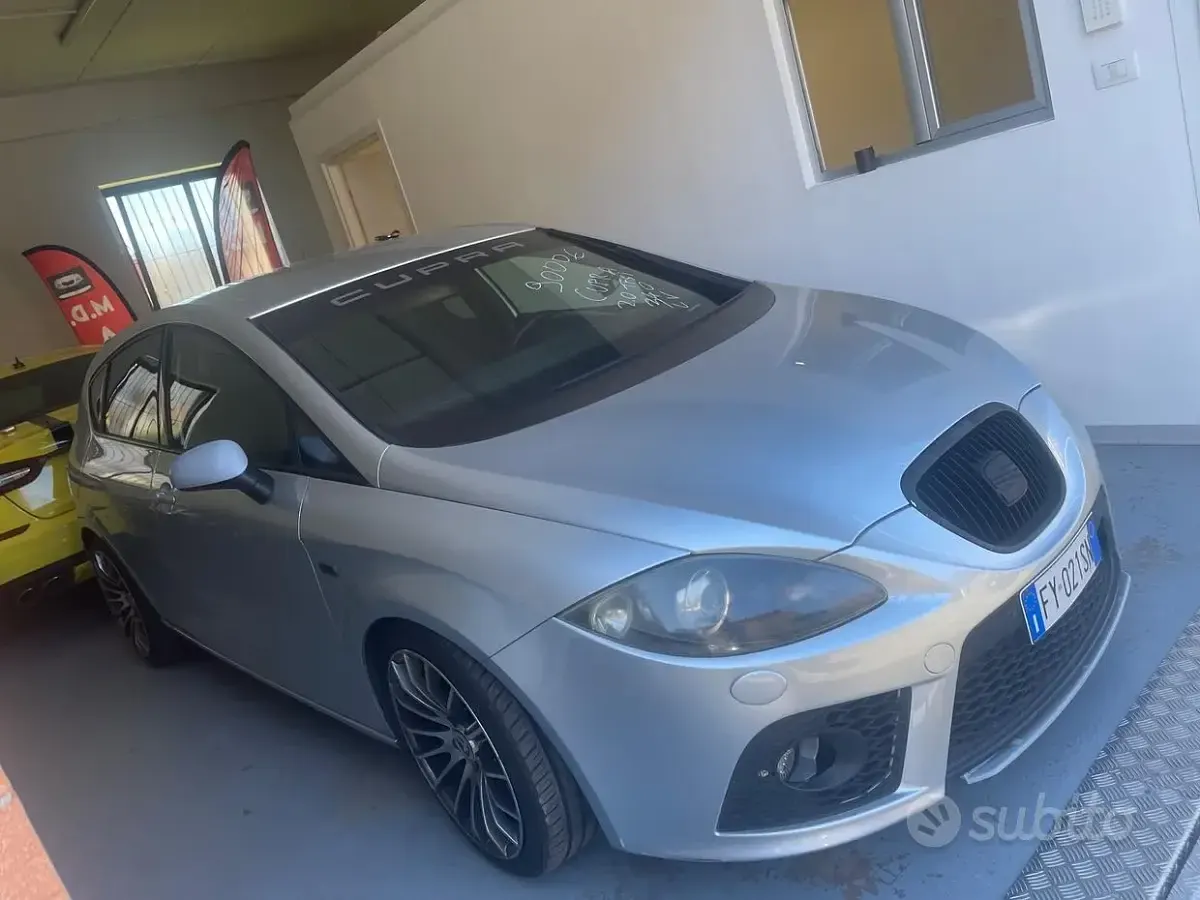 Usata Seat Leon CUPRA 241 CV (177 kW) 2009 Grigio Utilitaria