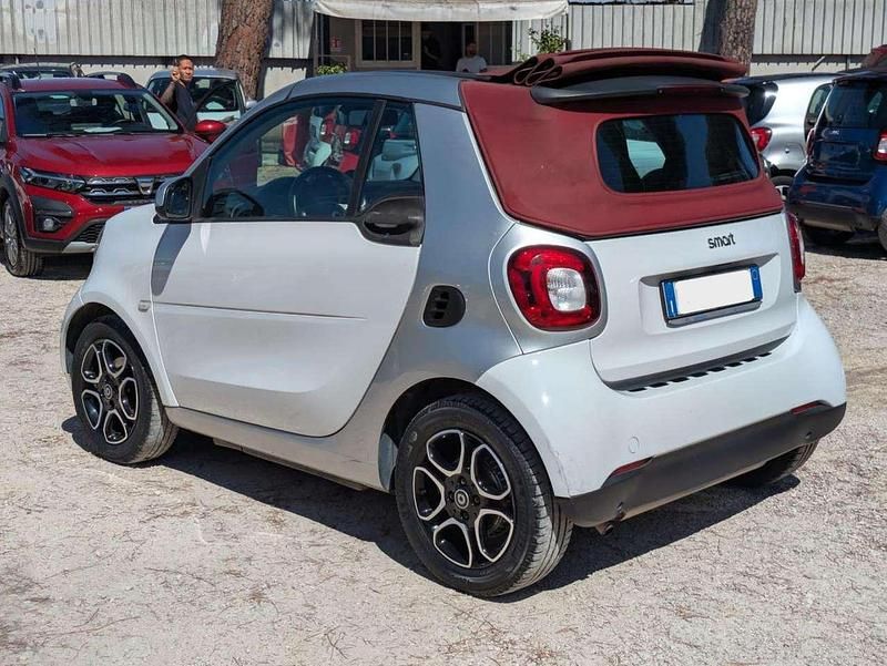 Usata Smart ForTwo Coupé 71 CV (52 kW) 2016 Bianco Cabrio