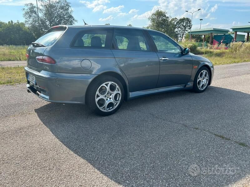 Grigio Usata 2004 Alfa Romeo 156 Station wagon | 23.900 € - Immagine 1/4