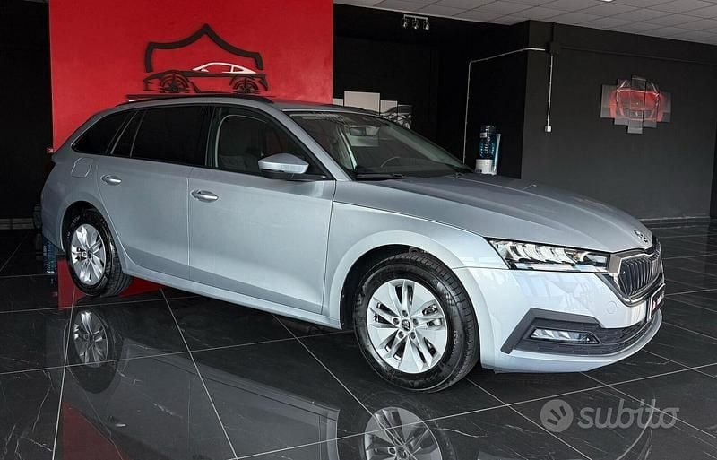 Usata Skoda Octavia Executive 150 CV (110 kW) 2022 Grigio Station wagon