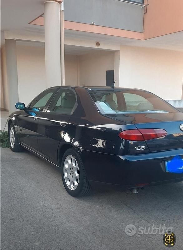 Usata Alfa Romeo 166 2002 Blu Berlina