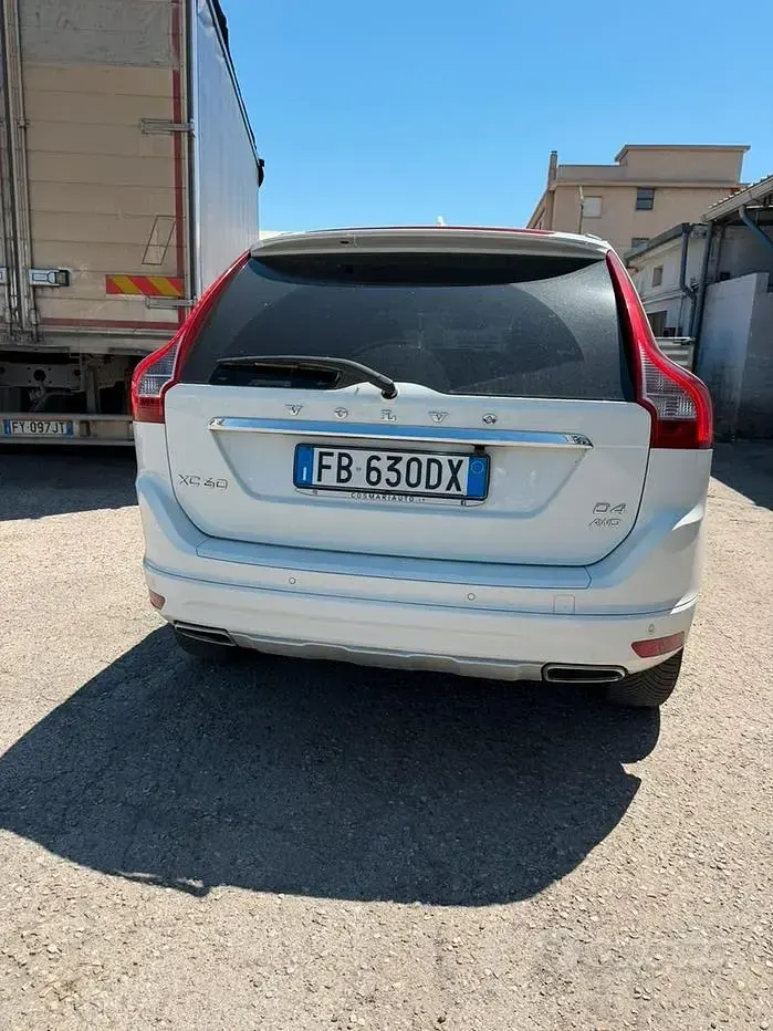 Usata Volvo XC60 190 CV (139 kW) 2015 Bianco SUV