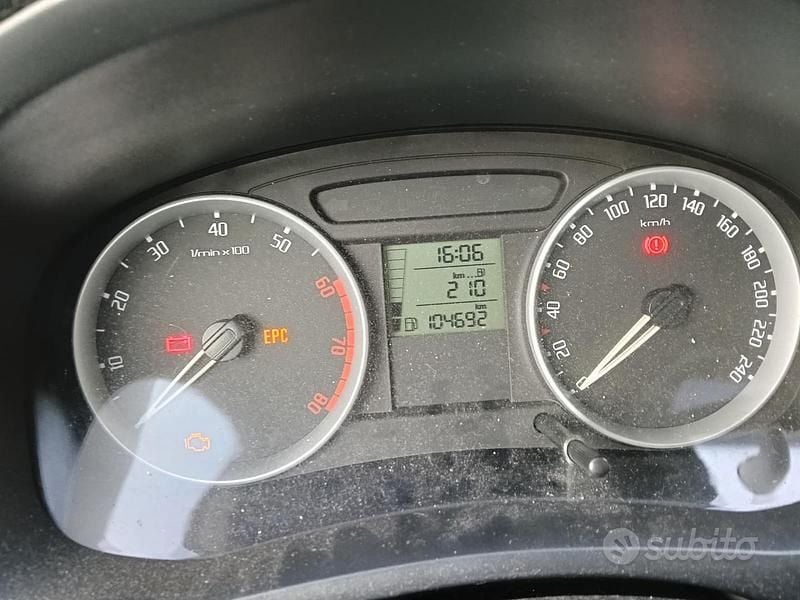 Usata Skoda Roomster 86 CV (63 kW) 2007 Monovolume