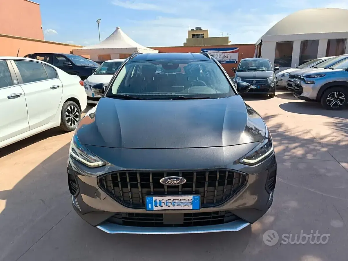 Usata Ford Focus Active 120 CV (88 kW) 2022 Grigio Station wagon