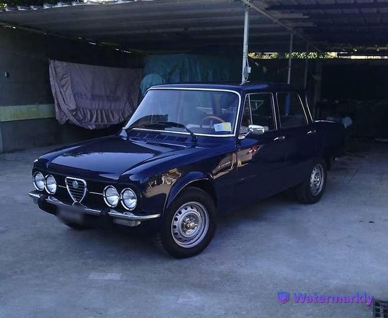 Usata Alfa Romeo Giulia Super 122 CV (89 kW) 1976 Blu/azzurro Berlina