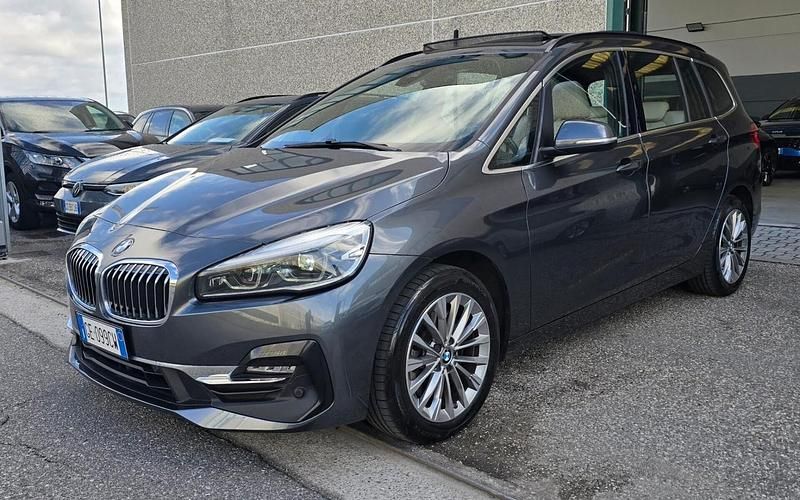 Usata BMW 218 Luxury Line 149 CV (109 kW) 2021 Grigio Station wagon