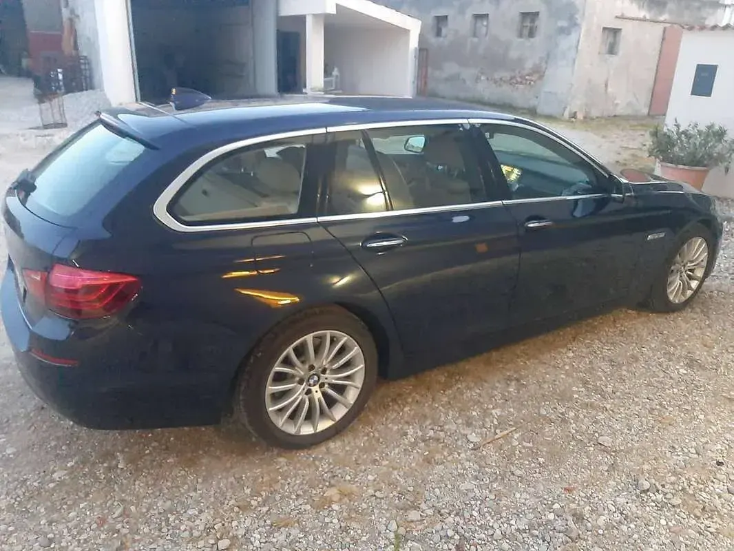Usata BMW 520 Luxury Line 190 CV (139 kW) 2014 Blu/azzurro Station wagon